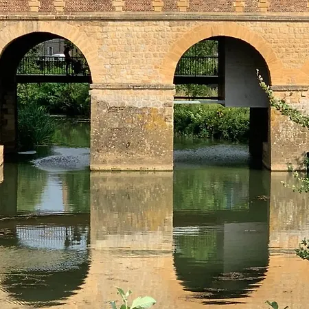 Apartament Charleville-mezieres: Belle Vue Place Ducale *