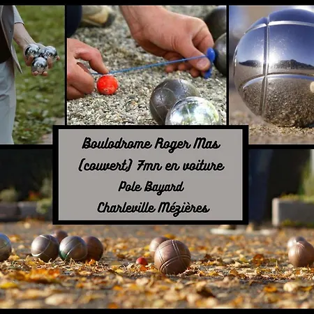 Apartament Charleville-mezieres: Belle Vue Place Ducale Charleville-Mézières