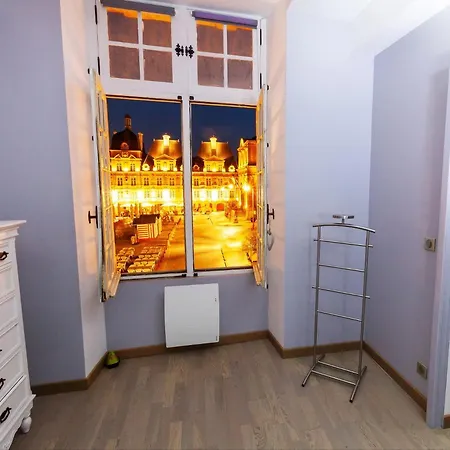 Apartman Charleville-mezieres: Belle Vue Place Ducale