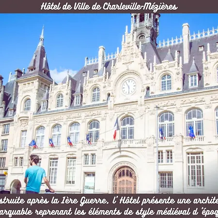 Charleville-mezieres: Belle Vue Place Ducale Apartment