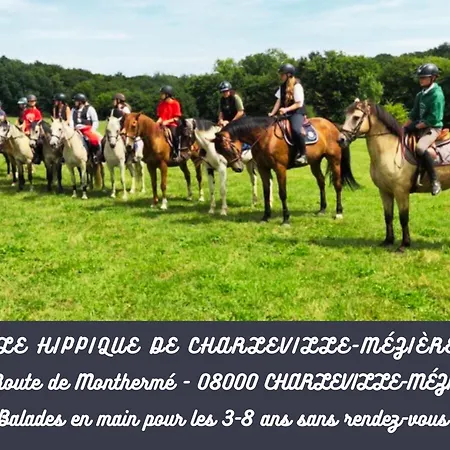 Charleville-mezieres: Belle Vue Place Ducale * Charleville-Mézières